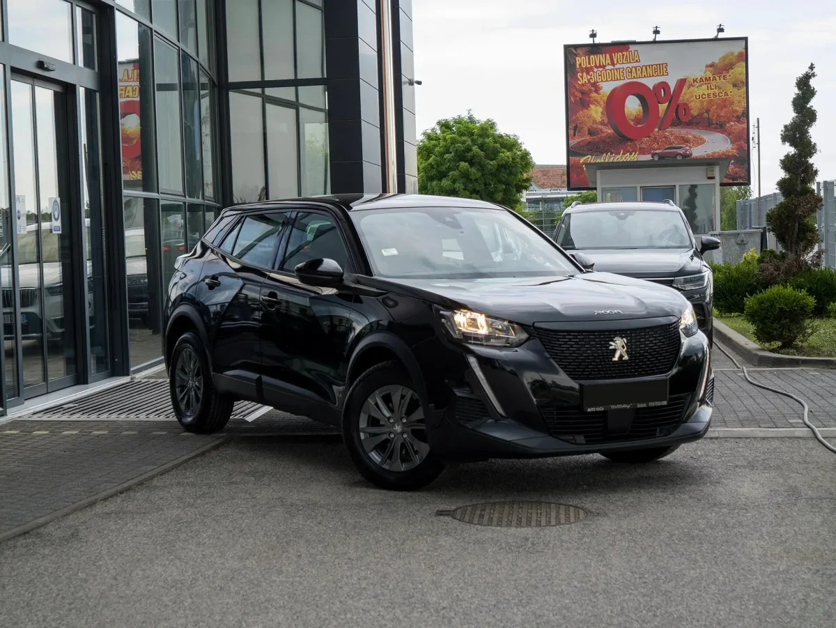 Peugeot 2008, letnik 2022 – Bencin