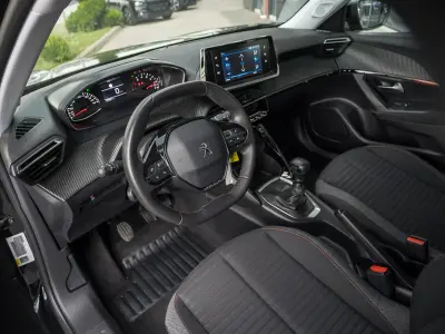 Peugeot 2008, letnik 2022 – slika 4