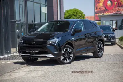 Opel Grandland X, letnik 2022 – slika 1